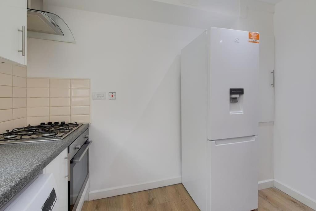Flat 5 Mornington Crescent, 2 Bedroom, 1 Bathroom Flat 런던 외부 사진